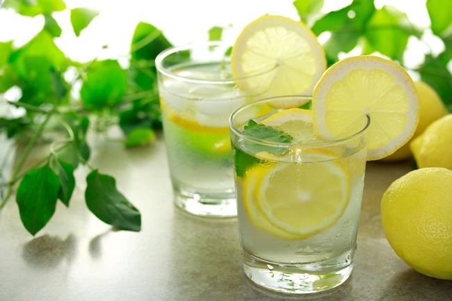 Manfaat dari air lemon